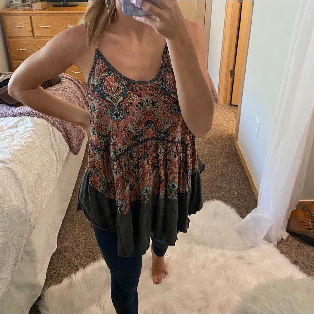 Gimmicks Tank Top - Picture 2 of 3